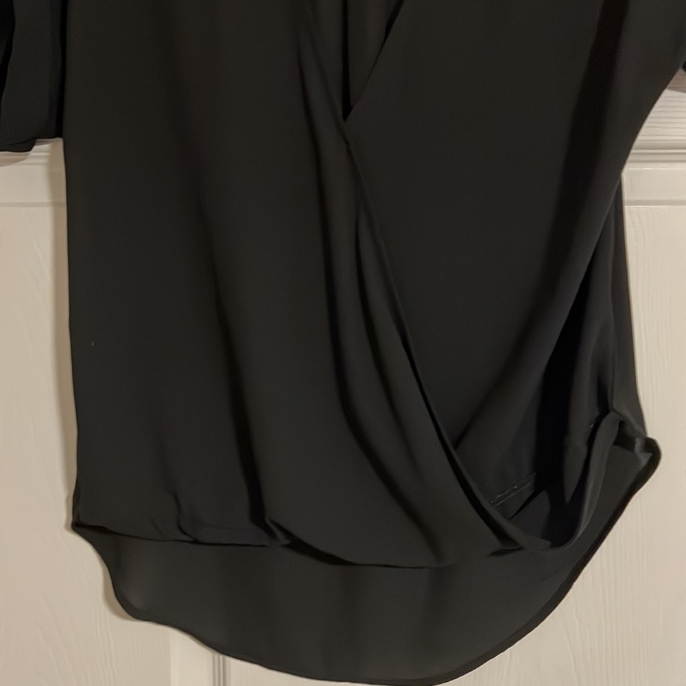 Lush Top - Picture 3 of 8